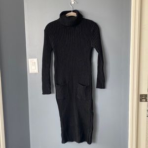 Women Fate sweater dress. Size large fitted.